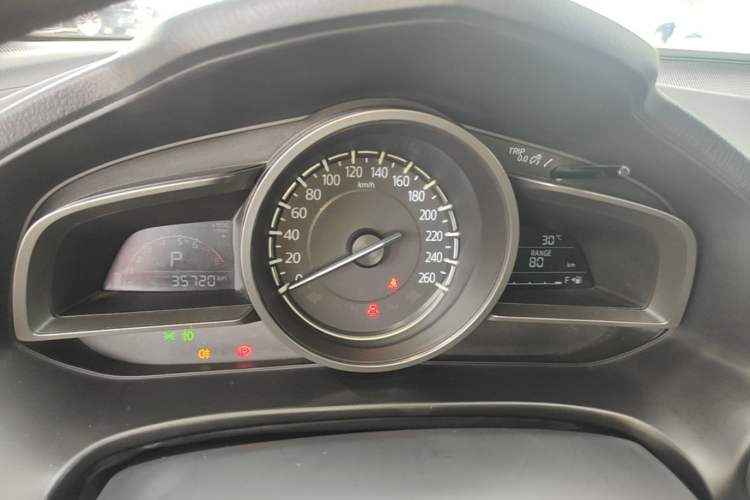 Used Mazda 3 Axela 2017 Sedan 1.5L Automatic Luxury Model Emission Standard China V Instrument Cluster