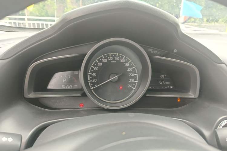 Used Mazda 3 Axela 2017 Sedan 1.5L Automatic Luxury Model Emission Standard China V Instrument Cluster