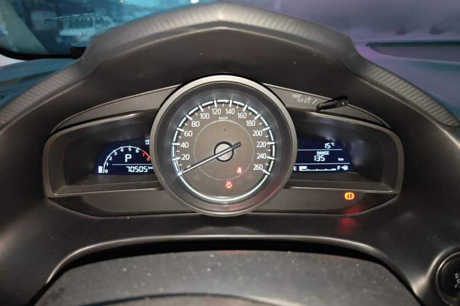 Used Mazda 3 Axela 2017 Sedan 1.5L Automatic Comfort Model Emission Standard China V Instrument Cluster