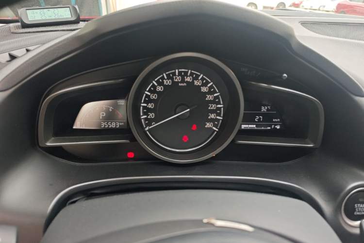 Used Mazda 3 Axela 2017 Hatchback 1.5L Automatic Luxury Model Emission Standard China V Instrument Cluster
