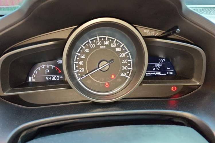 Used Mazda 3 Axela 2017 Sedan 1.5L Automatic Comfort Model Emission Standard China V Instrument Cluster