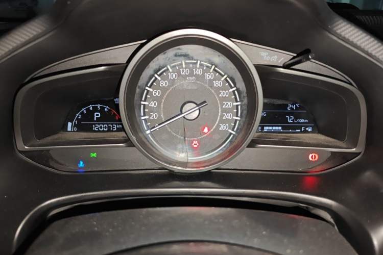 Used Mazda 3 Axela 2017 Sedan 1.5L Automatic Comfort Model Emission Standard China V Instrument Cluster