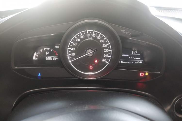 Used Mazda 3 Axela 2017 Sedan 1.5L Automatic Comfort Model Emission Standard China V Instrument Cluster