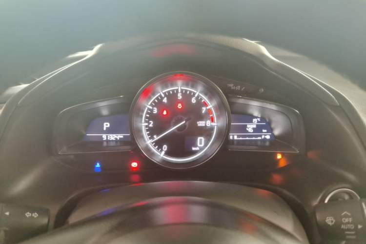 Used Mazda 3 Axela 2017 Hatchback 2.0L Automatic Sport Model China V Emission Standard Instrument Cluster