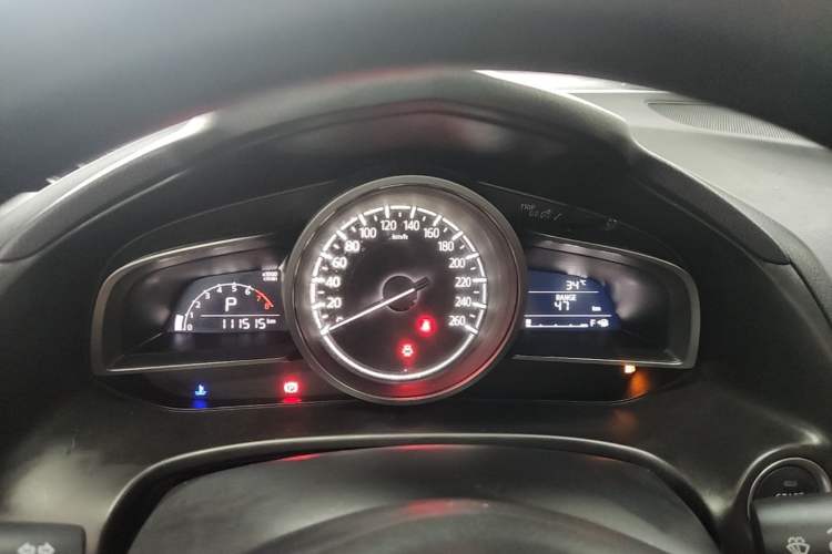 Used Mazda 3 Axela 2017 Sedan 1.5L Automatic Luxury Model Emission Standard China V Instrument Cluster