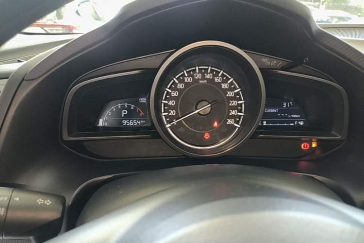 Used Mazda 3 Axela 2017 Sedan 1.5L Automatic Comfort Model Emission Standard China V Instrument Cluster