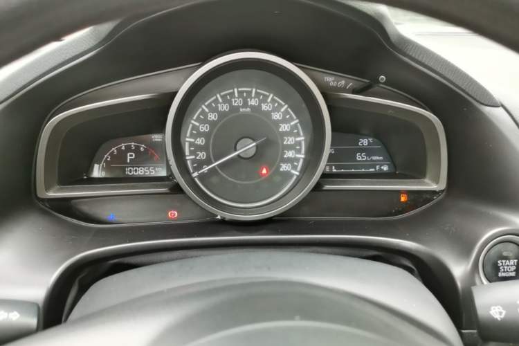Used Mazda 3 Axela 2017 Sedan 1.5L Automatic Luxury Model Emission Standard China V Instrument Cluster