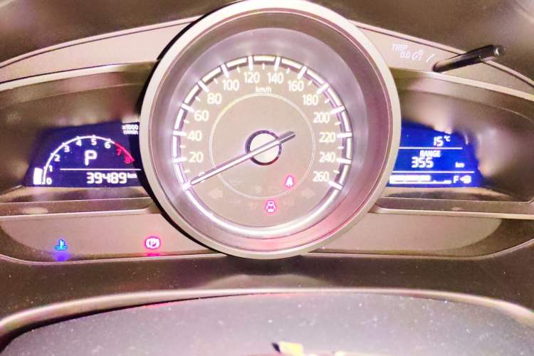 Used Mazda 3 Axela 2017 Sedan 1.5L Automatic Luxury Model China VI Standard Instrument Cluster