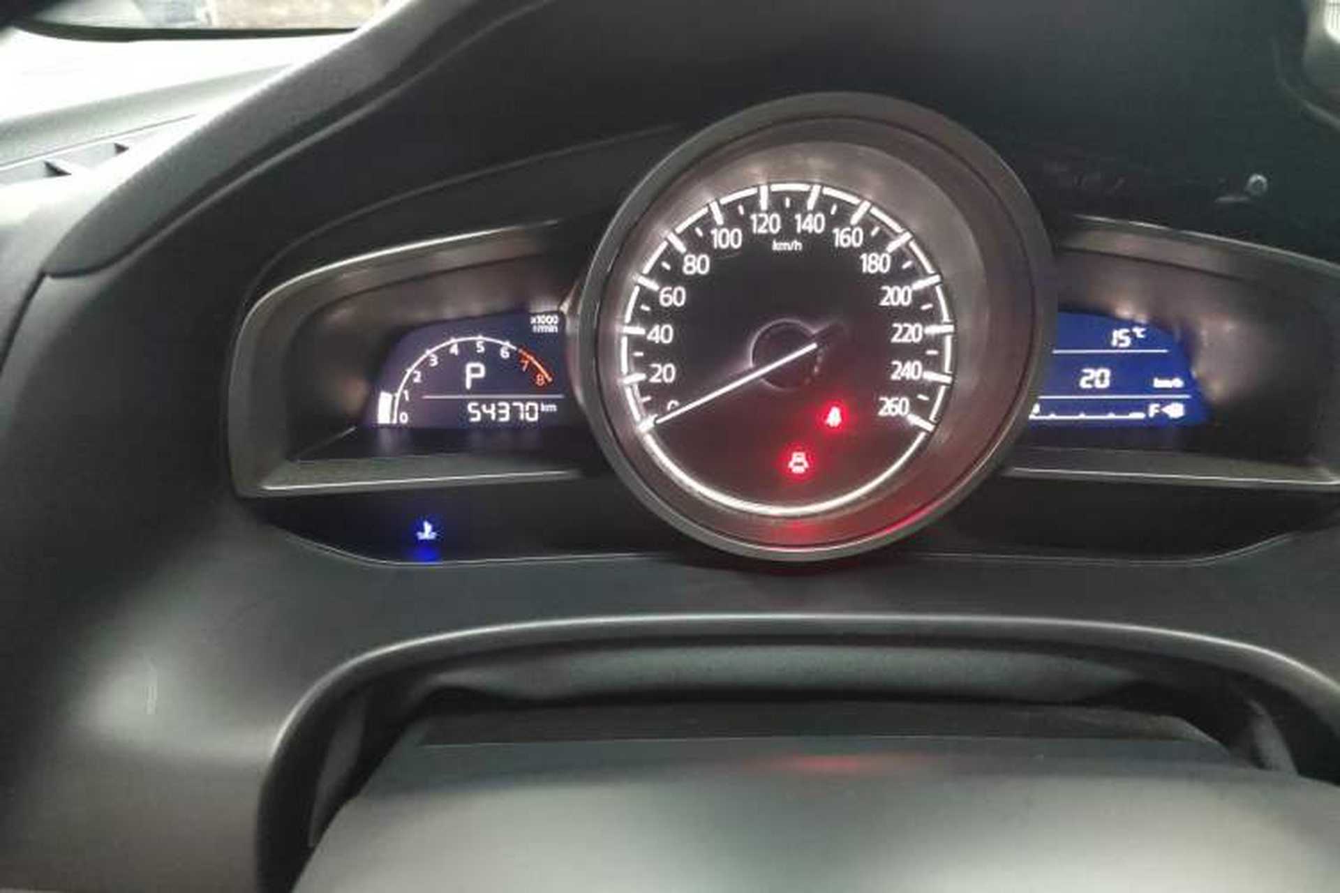 Used Mazda 3 Axela 2017 Sedan 1.5L Automatic Luxury Model China VI Standard Instrument Cluster