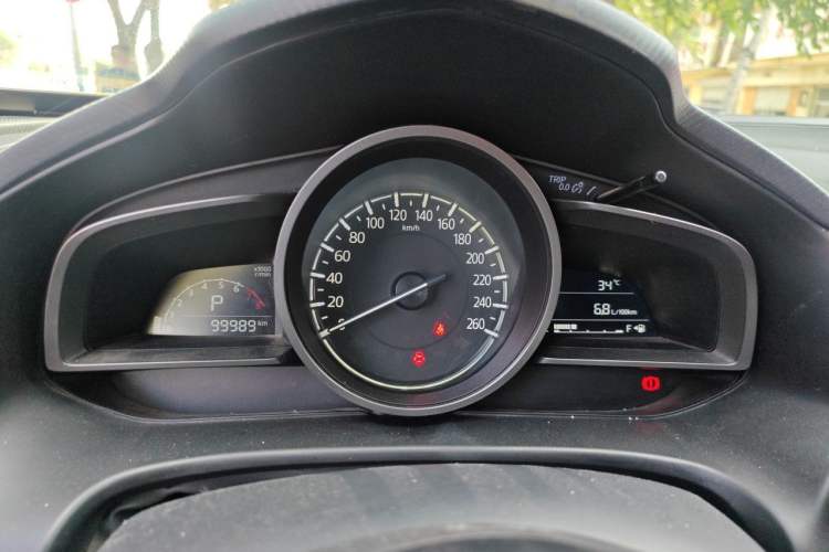 Used Mazda 3 Axela 2017 Sedan 1.5L Automatic Comfort Model Emission Standard China V Instrument Cluster
