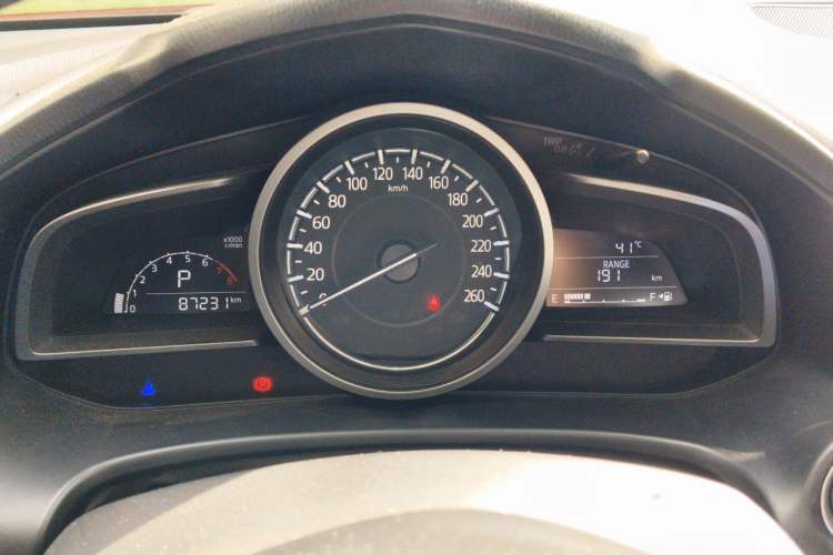 Used Mazda 3 Axela 2017 Sedan 1.5L Automatic Luxury Model Emission Standard China V Instrument Cluster