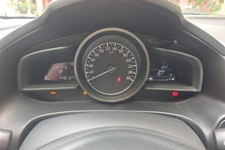 Used Mazda 3 Axela 2017 Sedan 1.5L Automatic Comfort Model Emission Standard China V Instrument Cluster