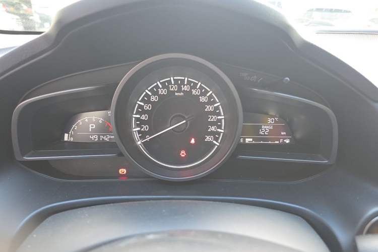 Used Mazda 3 Axela 2017 Sedan 1.5L Automatic Luxury Model Emission Standard China V Instrument Cluster