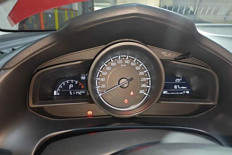 Used Mazda 3 Axela 2017 Sedan 1.5L Automatic Luxury Model Emission Standard China V Instrument Cluster