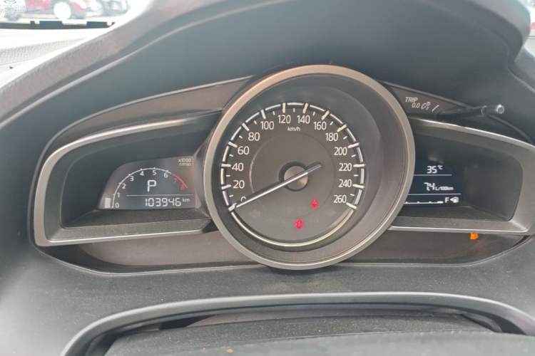 Used Mazda 3 Axela 2017 Sedan 1.5L Automatic Luxury Model Emission Standard China V Instrument Cluster
