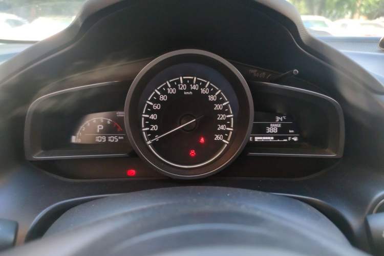 Used Mazda 3 Axela 2017 Hatchback 1.5L Automatic Luxury Model Emission Standard China V Instrument Cluster