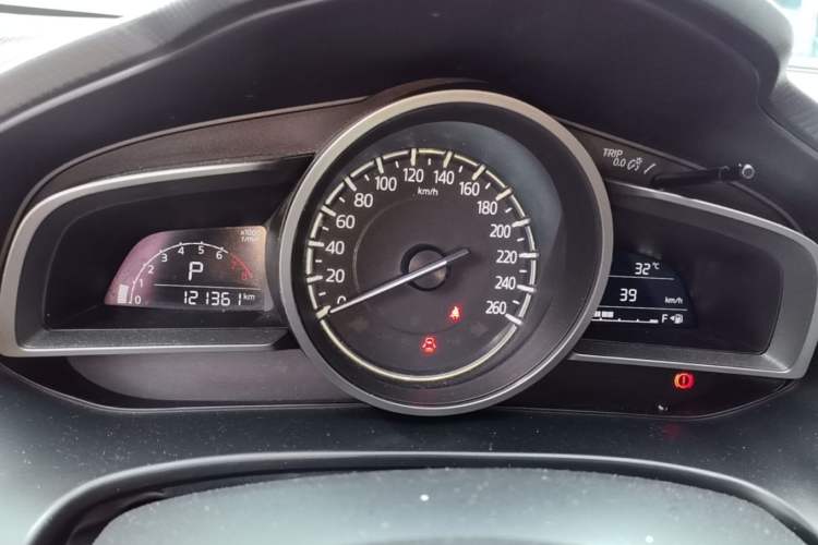 Used Mazda 3 Axela 2017 Sedan 1.5L Automatic Comfort Model Emission Standard China V Instrument Cluster