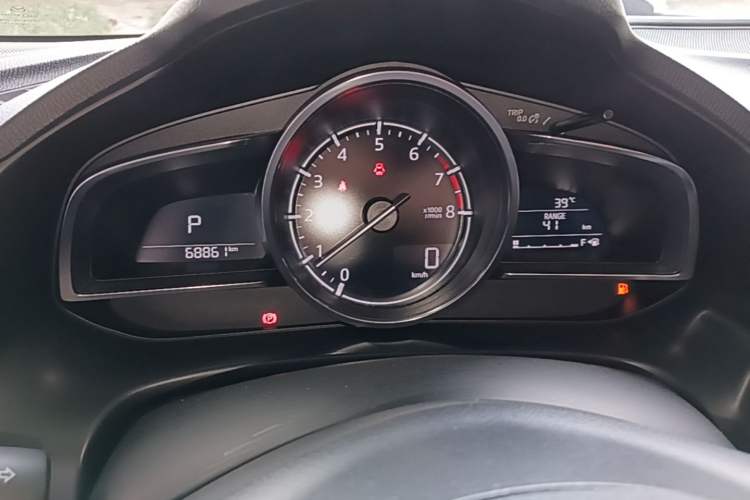 Used Mazda 3 Axela 2017 Hatchback 2.0L Automatic Sport Model China V Emission Standard Instrument Cluster