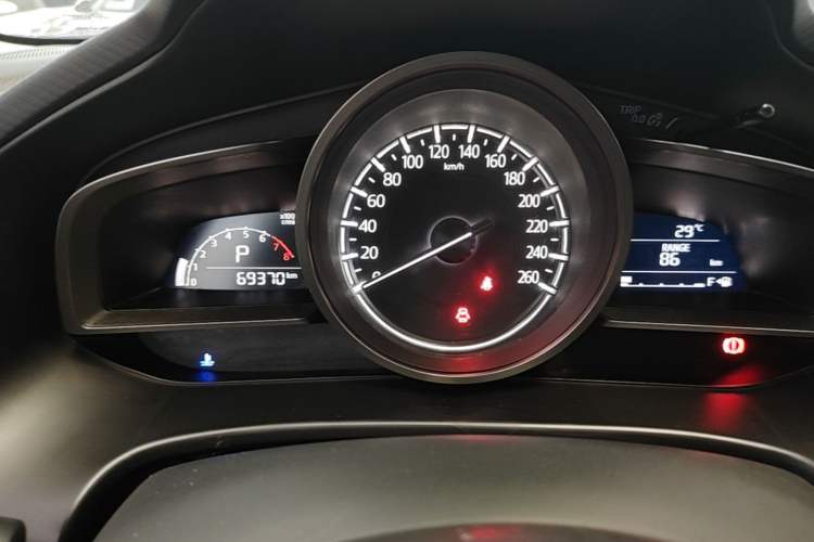 Used Mazda 3 Axela 2017 Sedan 1.5L Automatic Comfort Model Emission Standard China V Instrument Cluster