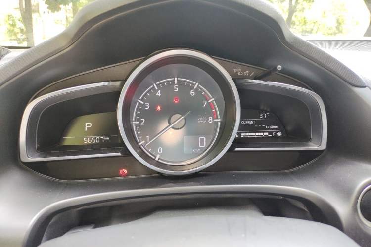 Used Mazda 3 Axela 2017 Hatchback 2.0L Automatic Sport Model China V Emission Standard Instrument Cluster