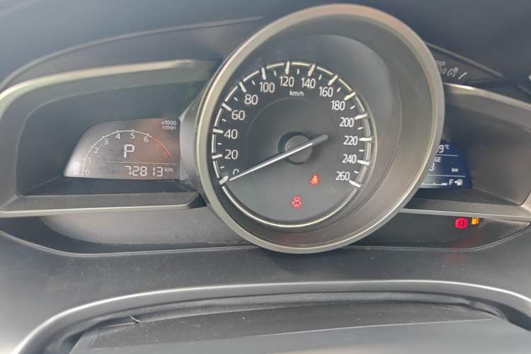 Used Mazda 3 Axela 2017 Sedan 1.5L Automatic Comfort Model Emission Standard China V Instrument Cluster