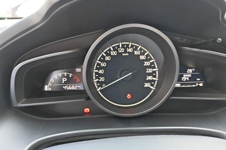 Used Mazda 3 Axela 2017 Sedan 1.5L Automatic Luxury Model Emission Standard China V Instrument Cluster