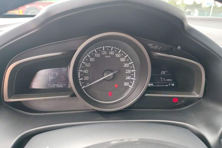 Used Mazda 3 Axela 2017 Sedan 1.5L Automatic Comfort Model Emission Standard China V Instrument Cluster