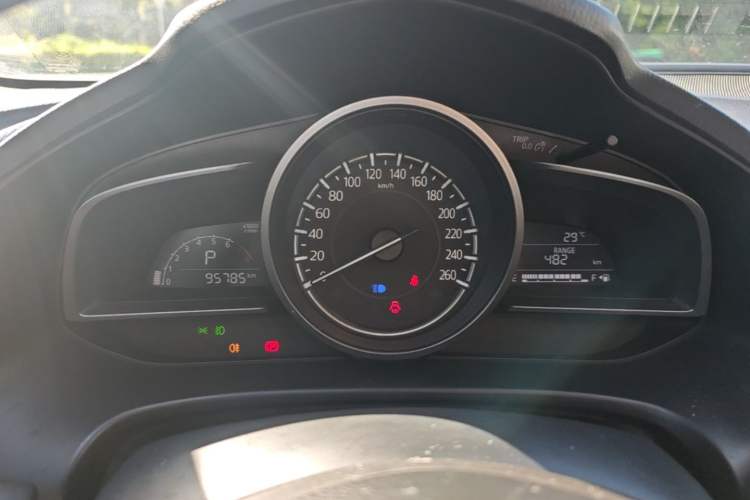Used Mazda 3 Axela 2017 Sedan 1.5L Automatic Luxury Model Emission Standard China V Instrument Cluster