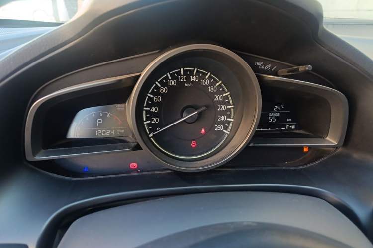Used Mazda 3 Axela 2017 Hatchback 1.5L Automatic Luxury Model Emission Standard China V Instrument Cluster