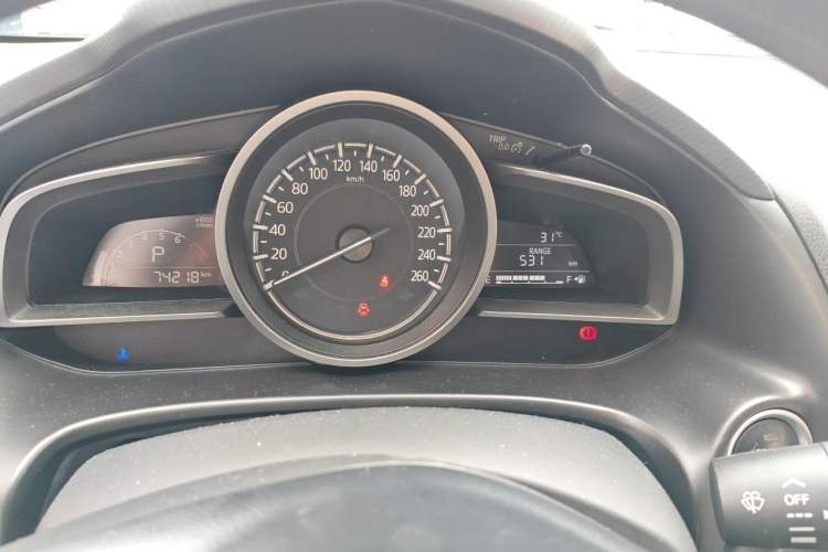 Used Mazda 3 Axela 2017 Sedan 1.5L Automatic Comfort Model Emission Standard China V Instrument Cluster