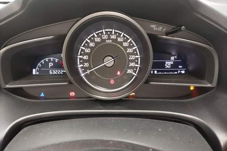 Used Mazda 3 Axela 2017 Sedan 1.5L Automatic Luxury Model Emission Standard China V Instrument Cluster
