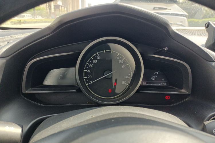 Used Mazda 3 Axela 2017 Sedan 1.5L Automatic Comfort Model Emission Standard China V Instrument Cluster