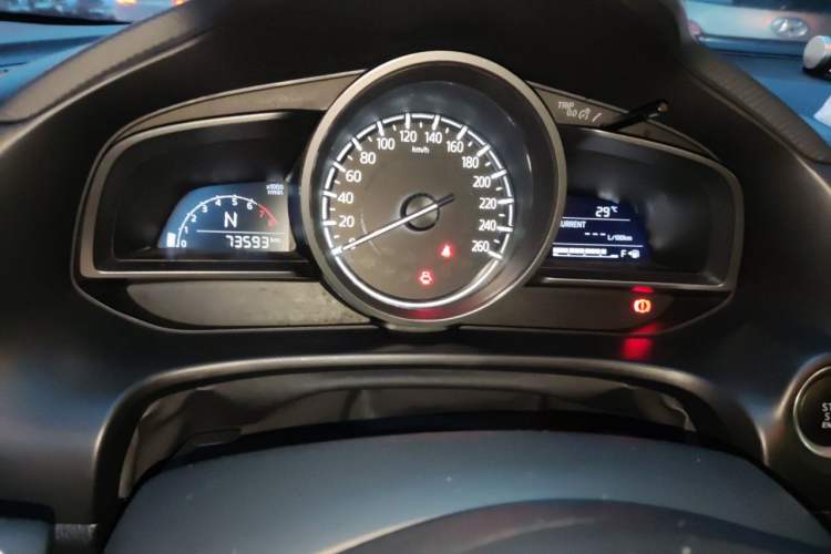 Used Mazda 3 Axela 2017 Sedan 1.5L Automatic Comfort Model Emission Standard China V Instrument Cluster