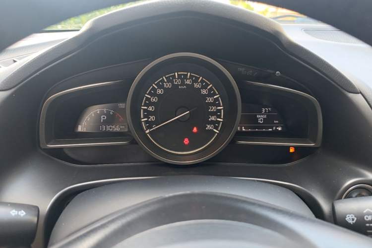 Used Mazda 3 Axela 2017 Sedan 1.5L Automatic Luxury Model Emission Standard China V Instrument Cluster