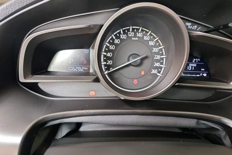Used Mazda 3 Axela 2017 Sedan 1.5L Automatic Luxury Model Emission Standard China V Instrument Cluster