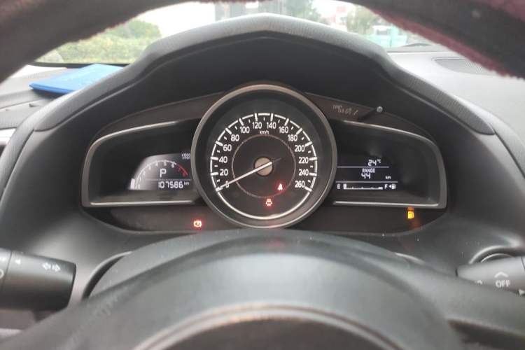 Used Mazda 3 Axela 2017 Sedan 1.5L Automatic Luxury Model Emission Standard China V Instrument Cluster