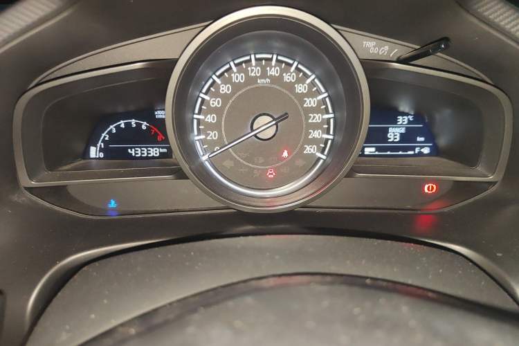 Used Mazda 3 Axela 2017 Sedan 1.5L Manual Comfort Model Emission Standard China V Instrument Cluster