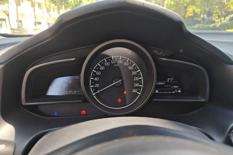 Used Mazda 3 Axela 2017 Sedan 1.5L Automatic Luxury Model Emission Standard China V Instrument Cluster