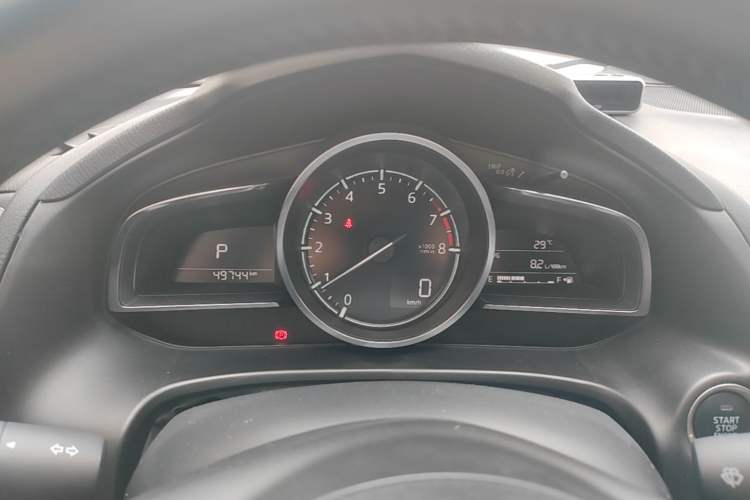 Used Mazda 3 Axela 2017 Hatchback 2.0L Automatic Sport Model China V Emission Standard Instrument Cluster