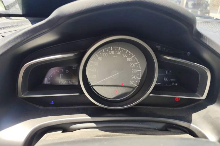 Used Mazda 3 Axela 2017 Sedan 1.5L Automatic Comfort Model Emission Standard China V Instrument Cluster