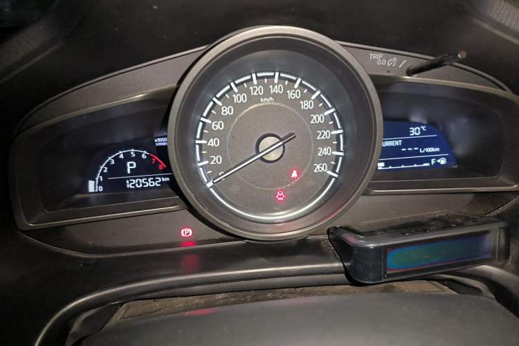 Used Mazda 3 Axela 2017 Sedan 1.5L Automatic Luxury Model Emission Standard China V Instrument Cluster