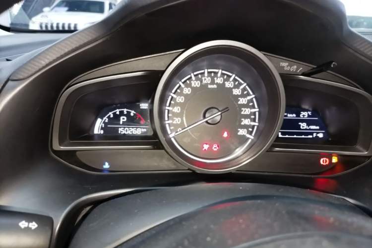 Used Mazda 3 Axela 2017 Hatchback 1.5L Automatic Comfort Model Emission Standard China V Instrument Cluster