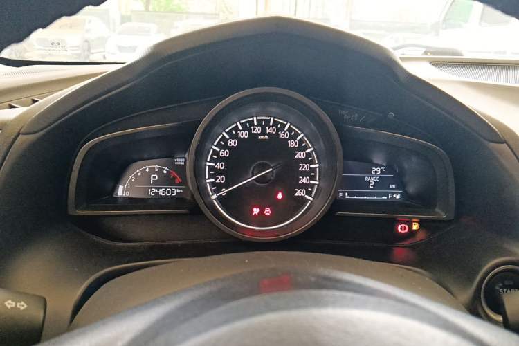 Used Mazda 3 Axela 2017 Sedan 1.5L Automatic Comfort Model China VI Standard Instrument Cluster