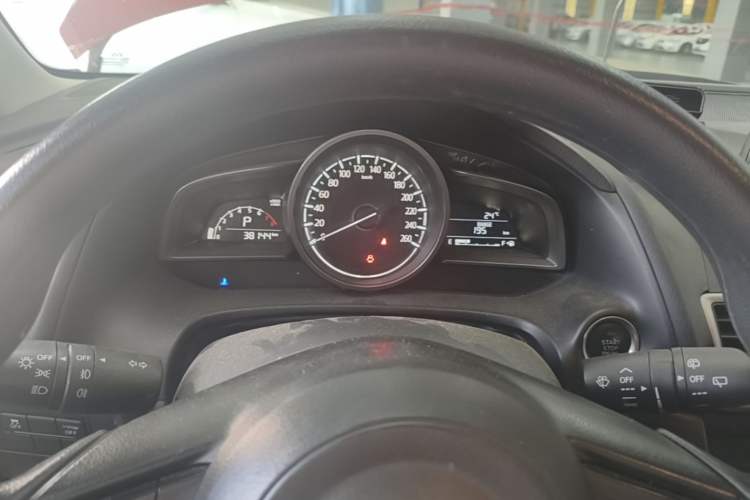 Used Mazda 3 Axela 2017 Hatchback 1.5L Automatic Luxury Model Emission Standard China V Instrument Cluster