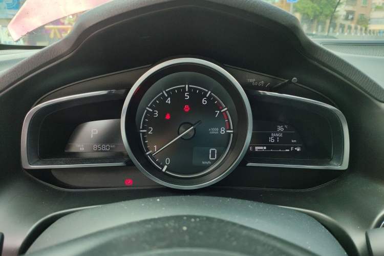 Used Mazda 3 Axela 2017 Hatchback 2.0L Automatic Sport Model China V Emission Standard Instrument Cluster
