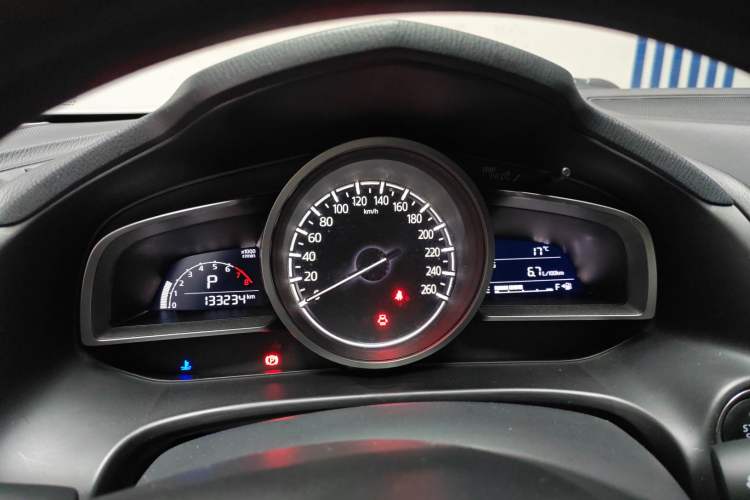 Used Mazda 3 Axela 2017 Hatchback 1.5L Automatic Luxury Model Emission Standard China V Instrument Cluster