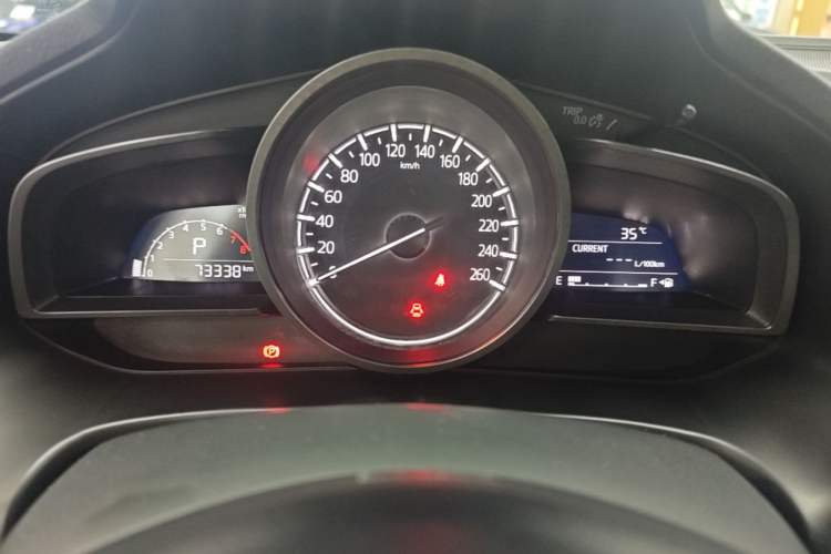 Used Mazda 3 Axela 2017 Sedan 1.5L Automatic Luxury Model Emission Standard China V Instrument Cluster