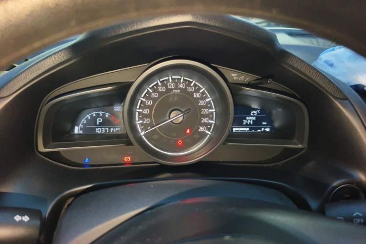 Used Mazda 3 Axela 2017 Hatchback 1.5L Automatic Luxury Model Emission Standard China V Instrument Cluster