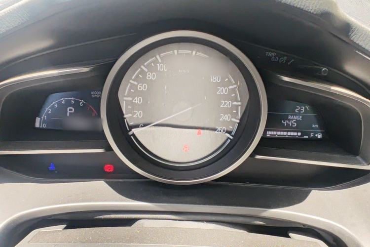 Used Mazda 3 Axela 2017 Sedan 1.5L Automatic Luxury Model Emission Standard China V Instrument Cluster