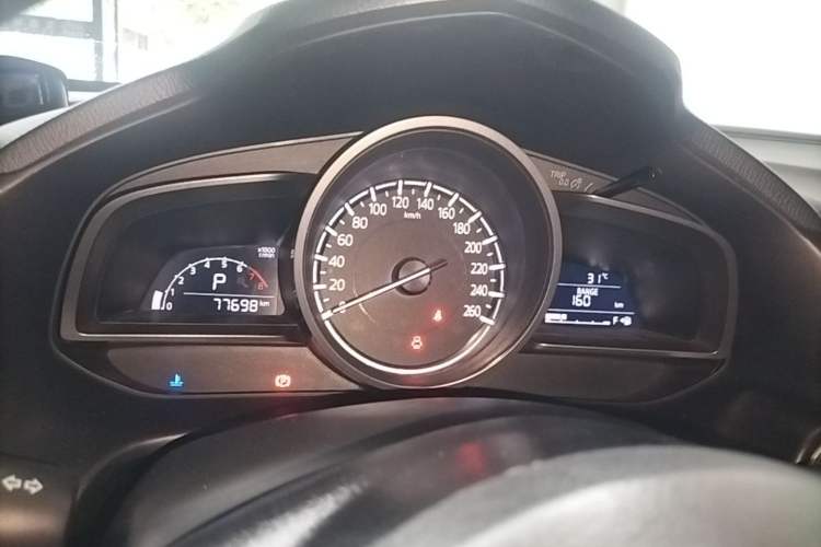 Used Mazda 3 Axela 2017 Sedan 1.5L Automatic Luxury Model Emission Standard China V Instrument Cluster